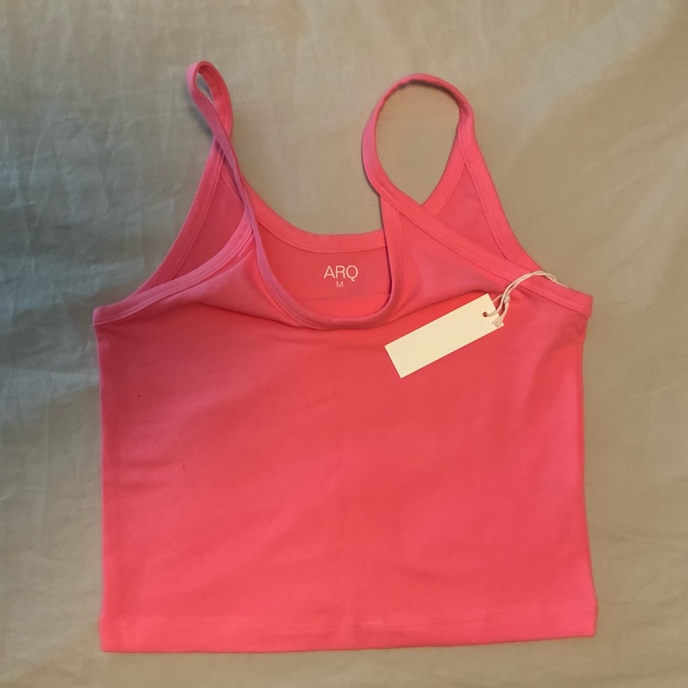 ARQ Crop Tank in BUBBLEGUM 🌸🦩👛